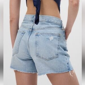 Women’s 4" Low Rise Stride Denim Shorts  Size 27/4 Tall